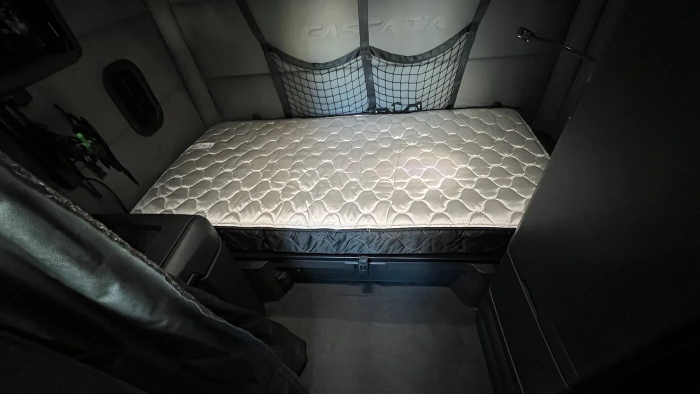 Sleeper compartment detail